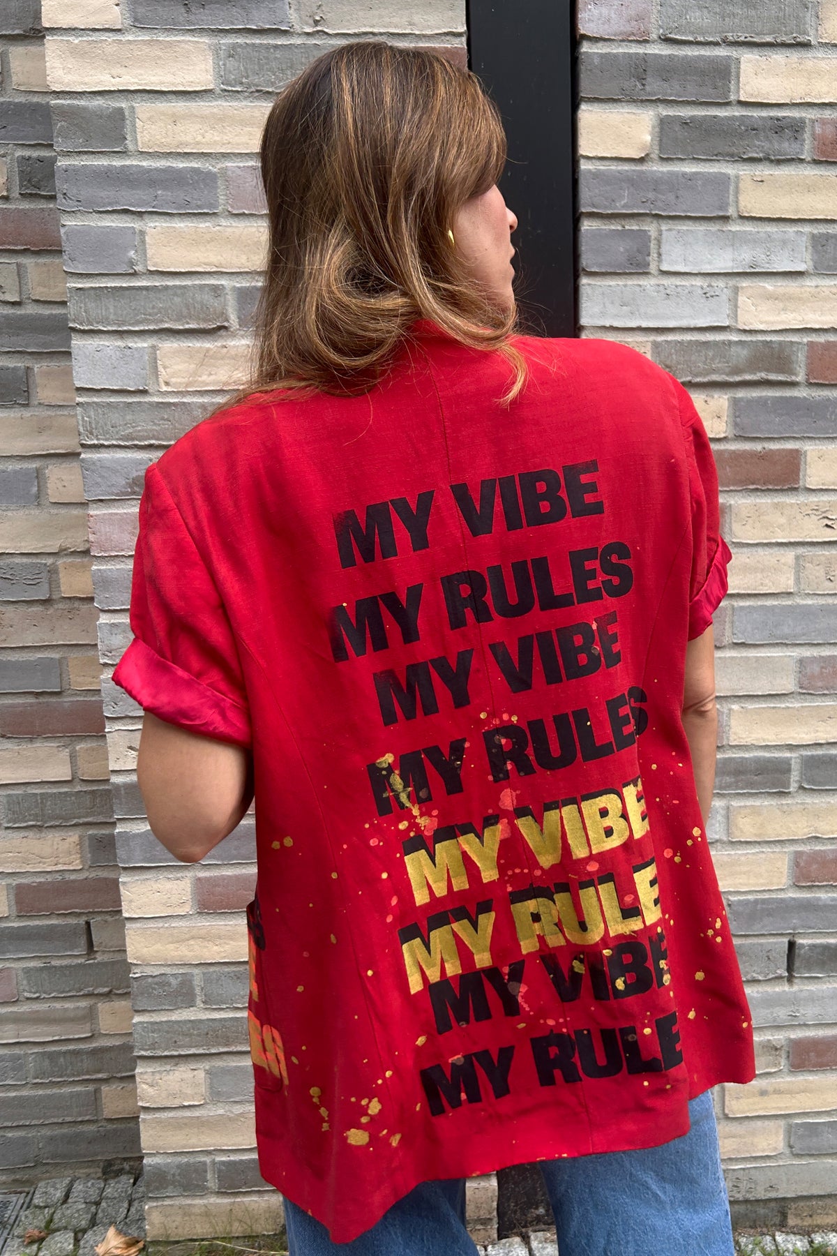 Red Vintage Short-Sleeve Blazer — “My Vibe, My Rules”
